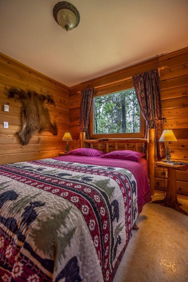 Mica Mountain Lodge & Log Cabins Tete Jaune Cache Luaran gambar