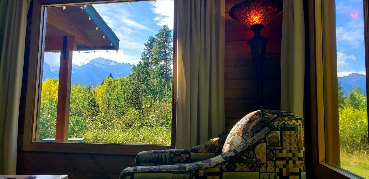 Mica Mountain Lodge & Log Cabins Tete Jaune Cache Luaran gambar